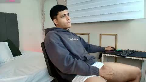 Snapshot of kyliam_big chatting on 07.24.26 Kyliam online show from 07.24.26