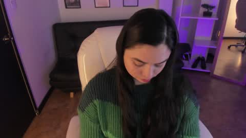 Snapshot of kylie_fire chatting on 12.30.24 kylie online show from 12.30.24