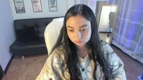 Snapshot of kylie_fire chatting on 01.21.25 kylie online show from 01.21.25