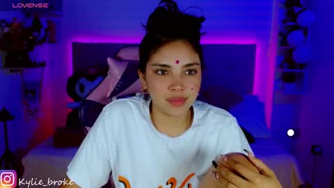 k ylie online show from 12.28.24