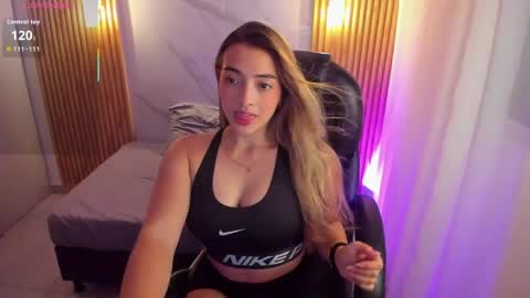 Snapshot of kylie_jones6 chatting on 04.01.26 KYLIE online show from 04.01.26