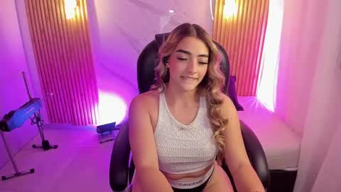Snapshot of kylie_jones6 chatting on 04.20.26 KYLIE online show from 04.20.26