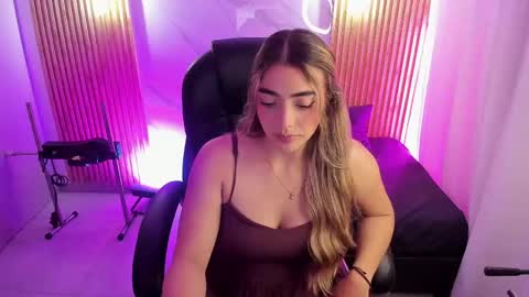 Snapshot of kylie_jones6 chatting on 05.05.26 KYLIE online show from 05.05.26