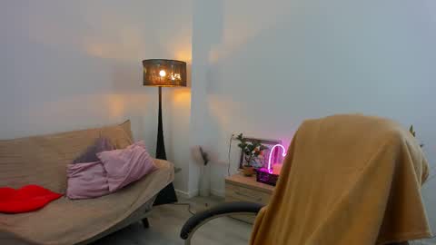 Kylie online show from 11.03.25