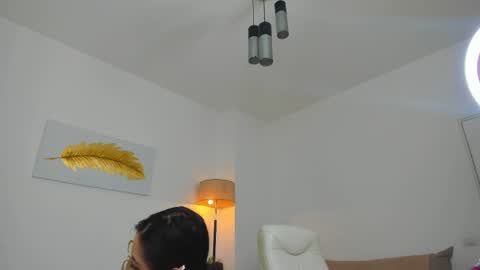 Kylie online show from 04.12.26