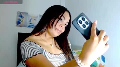 Snapshot of kylie_loveee chatting on 10.22.25 Paola online show from 10.22.25