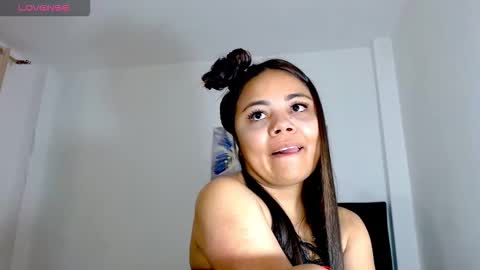 Snapshot of kylie_loveee chatting on 12.03.25 Paola online show from 12.03.25