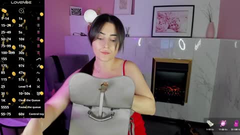 Kylie online show from 02.04.25