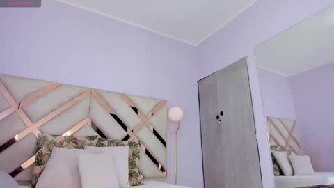 Kylie Reyes  online show from 11.25.25