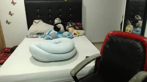 Snapshot of kylie_switch chatting on 10.12.25 Instagram Kylie switch followme buy lovense here online show from 10.12.25