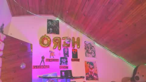 Snapshot of kyliekandy chatting on 04.22.26 online show from 04.22.26