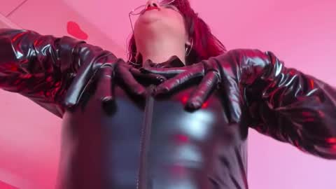 K Y L I E online show from 10.23.25