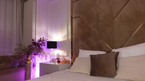 Kylie  online show from 01.28.25