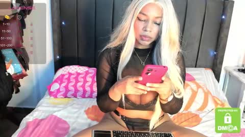 kylie white boobs online show from 02.10.25