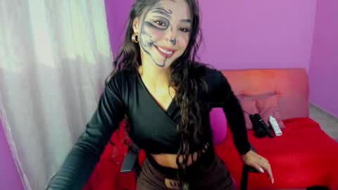 Kym Giraldo online show from 10.27.25