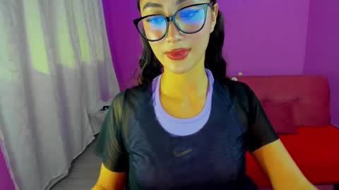 Kym Giraldo online show from 11.25.25