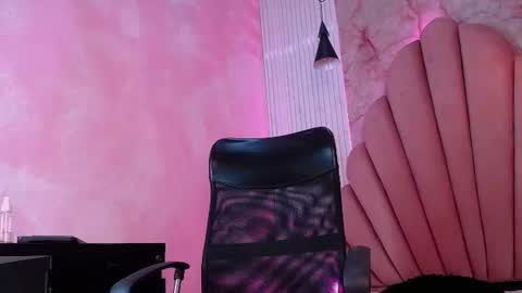 Snapshot of kyomi_hunt chatting on 06.18.26 kyomi_hunt online show from 06.18.26
