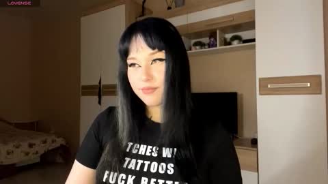 Snapshot of kyongsevenbergen chatting on 10.28.25 Eva online show from 10.28.25