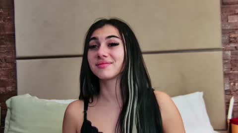 Snapshot of kyrahill_ chatting on 12.09.24 Kyra online show from 12.09.24