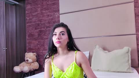 Snapshot of kyrahill_ chatting on 01.03.25 Kyra online show from 01.03.25