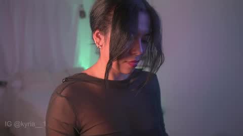 schedule 300 pm - 1100pm colombia time online show from 02.08.25