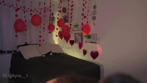 schedule 300 pm - 1100pm colombia time online show from 02.16.25