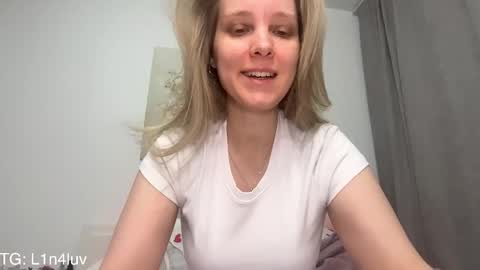 Snapshot of l1n4luv chatting on 04.21.26 lina online show from 04.21.26