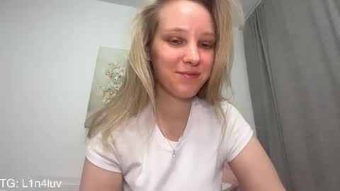 Snapshot of l1n4luv chatting on 04.21.26 lina online show from 04.21.26