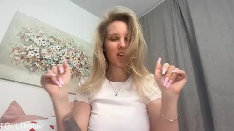 Snapshot of l1n4luv chatting on 04.21.26 lina online show from 04.21.26