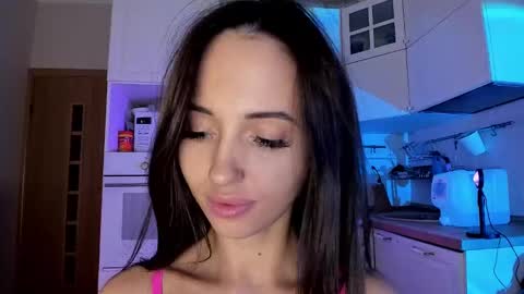 Snapshot of l1tww chatting on 02.05.25 Malika online show from 02.05.25