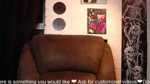 Snapshot of la_femme_fatale_ chatting on 01.17.25 Hanna FREE ONLYFANS online show from 01.17.25