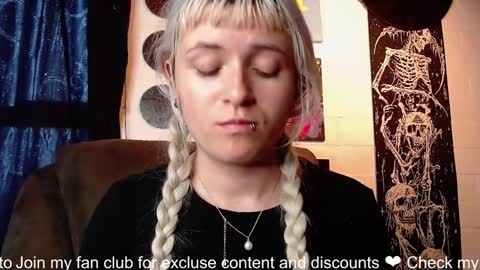 Snapshot of la_femme_fatale_ chatting on 01.17.25 Hanna FREE ONLYFANS online show from 01.17.25