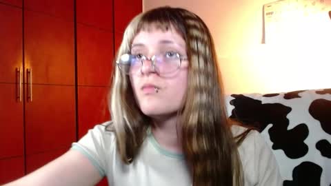 Snapshot of la_femme_fatale_ chatting on 09.26.25 Hanna FREE ONLYFANS online show from 09.26.25