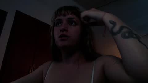 Snapshot of la_femme_fatale_ chatting on 10.18.25 Hanna FREE ONLYFANS online show from 10.18.25