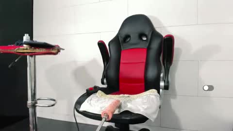 Snapshot of la_ratona_1 chatting on 02.21.25 AriSaray online show from 02.21.25