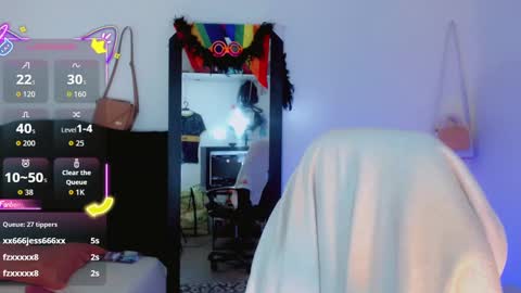 Snapshot of la_ratona_1 chatting on 10.03.25 AriSaray online show from 10.03.25