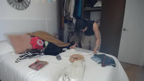 Snapshot of la_rola_ chatting on 05.21.26 Catalina online show from 05.21.26