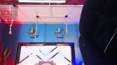 Cris  online show from 11.17.25