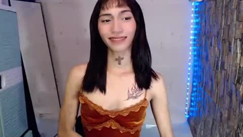 Snapshot of labatiba_ chatting on 12.13.25 Joana online show from 12.13.25