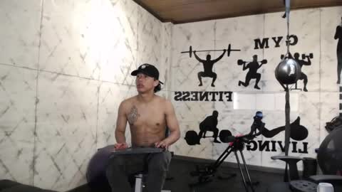 labrinthteasing online show from 11.12.25