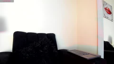 Snapshot of lace_victoria chatting on 06.07.26 lace_victoria online show from 06.07.26