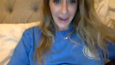 Snapshot of laceylayne96 chatting on 06.18.26 laceylayne96 online show from 06.18.26