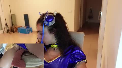 Snapshot of lady_ana_ chatting on 11.23.25 lady_ana_ online show from 11.23.25