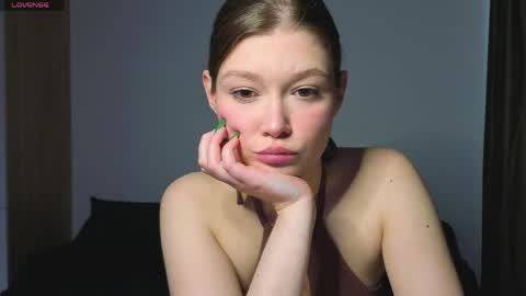 Snapshot of lady_birdd chatting on 04.28.26 lady_birdd online show from 04.28.26