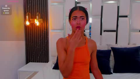 Snapshot of lady_boox chatting on 05.17.26 Lady online show from 05.17.26