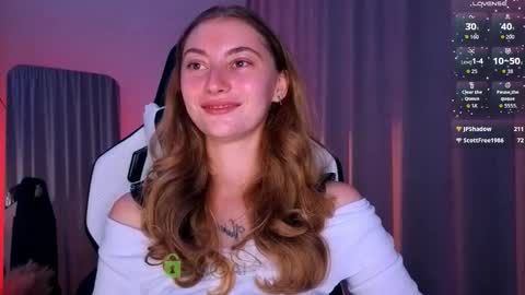 Snapshot of lady_curls chatting on 09.15.25 Nika online show from 09.15.25