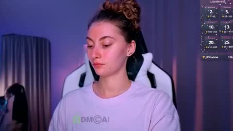 Snapshot of lady_curls chatting on 09.20.25 Nika online show from 09.20.25