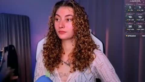 Snapshot of lady_curls chatting on 09.23.25 Nika online show from 09.23.25