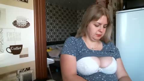 lady cute cat29 online show from 10.21.25