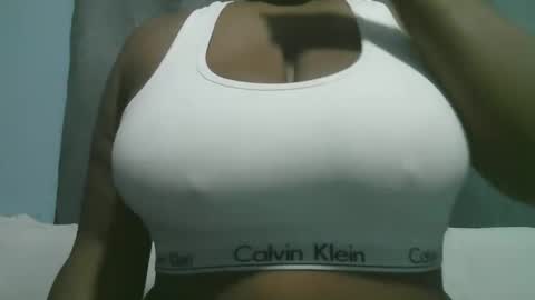 lady_dearra online show from 10.23.25